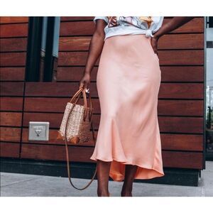 Zara Blogger Favorite Peach Satin Effect Midi Skirt Size XS